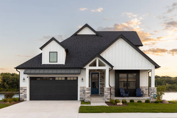 Best Roof Insulation Installation  in Montura, FL